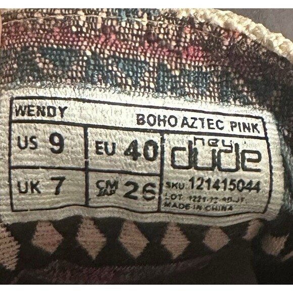 Hey Dude Wendy Boho Aztec Pink Womens 9 EU 40 Slip On Shoe Casual Preppy Comfy - Picture 7 of 7